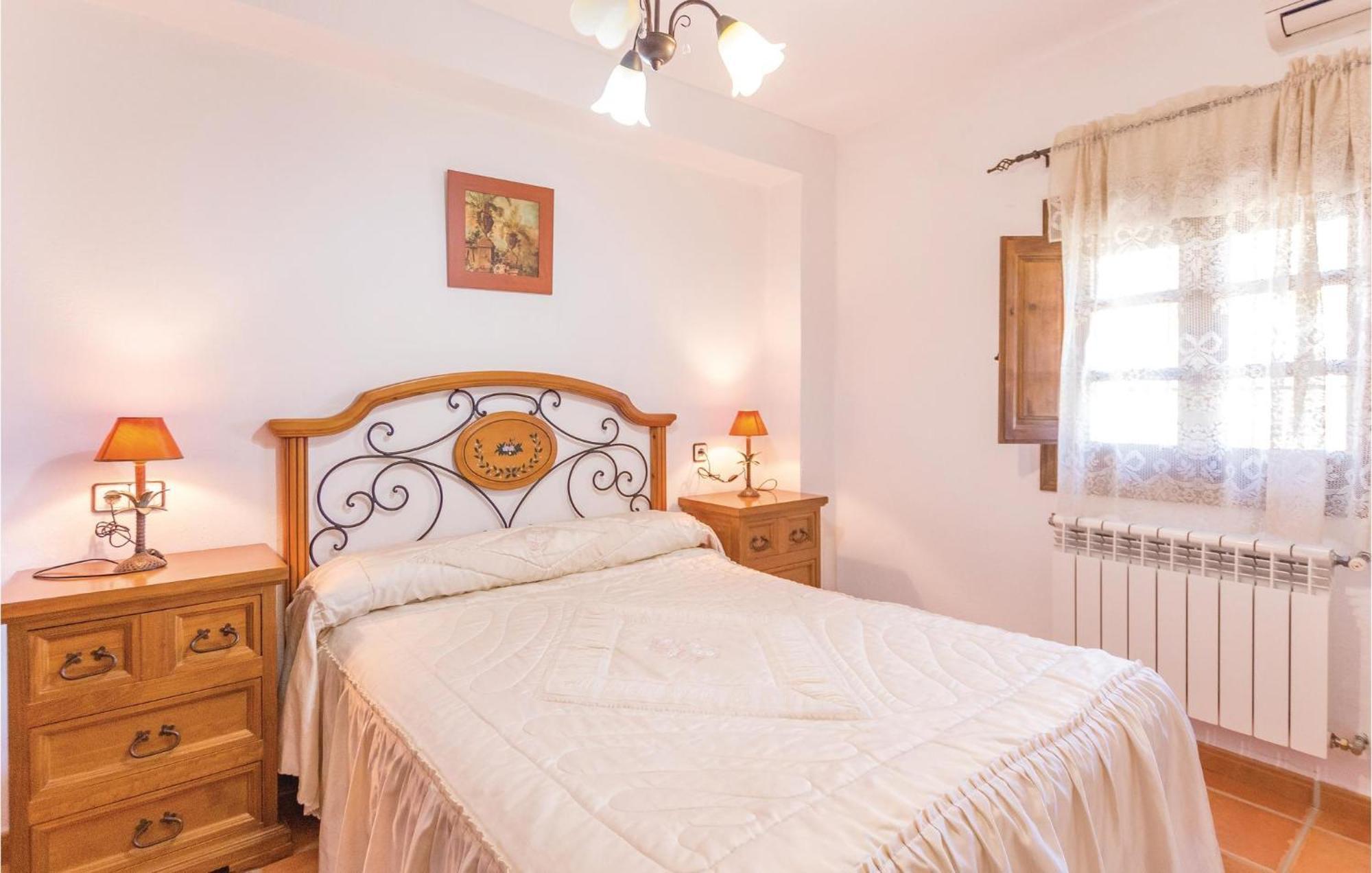 8 Bedroom Lovely Home In Iznájar Exteriér fotografie